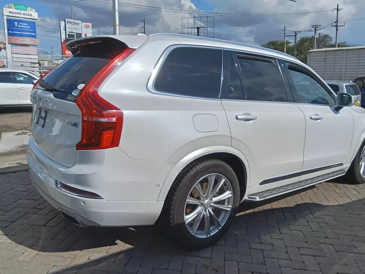 Volvo XC90   - 2018