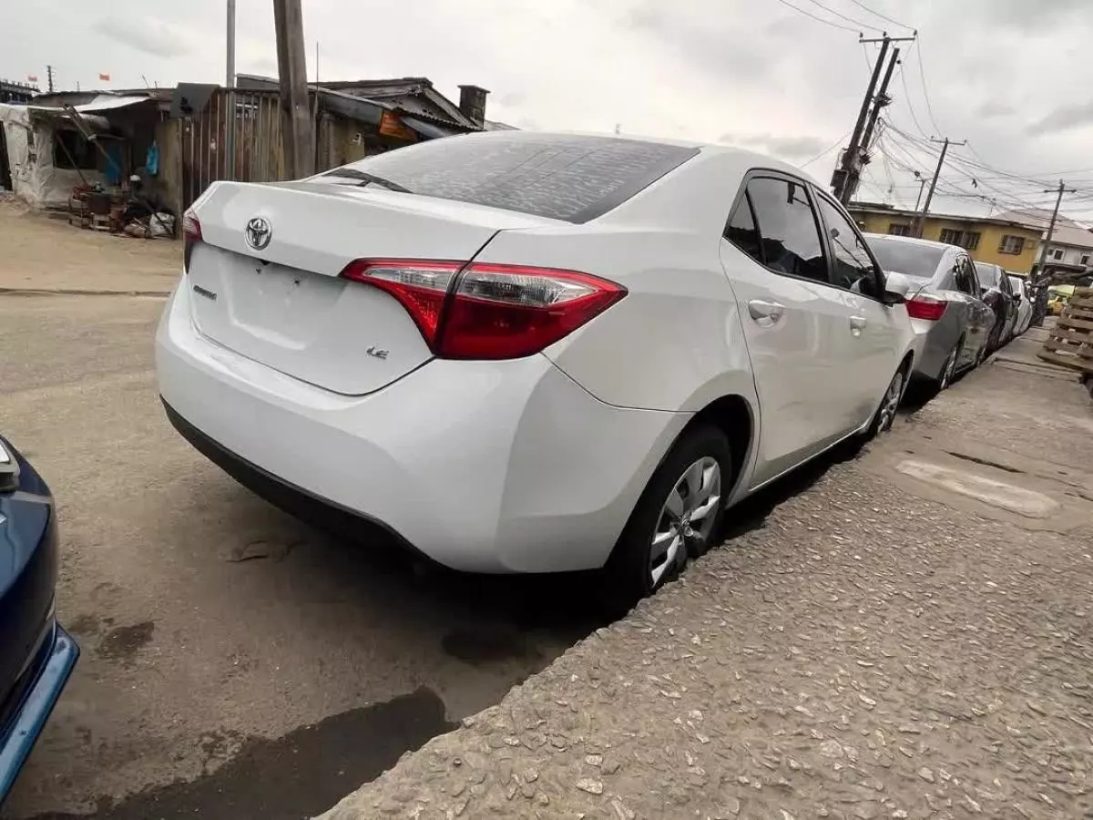 Toyota Corolla   - 2014