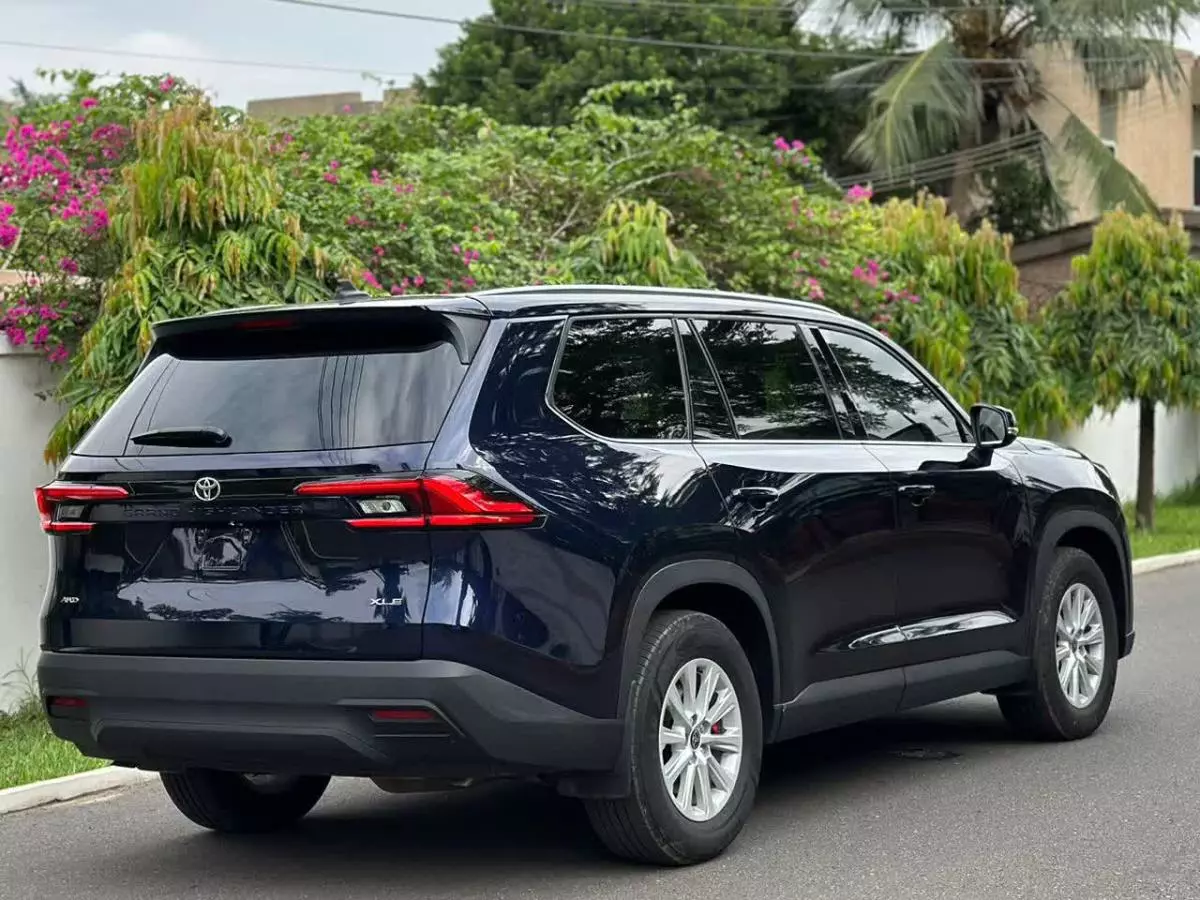 Toyota Grand Highlander   - 2023