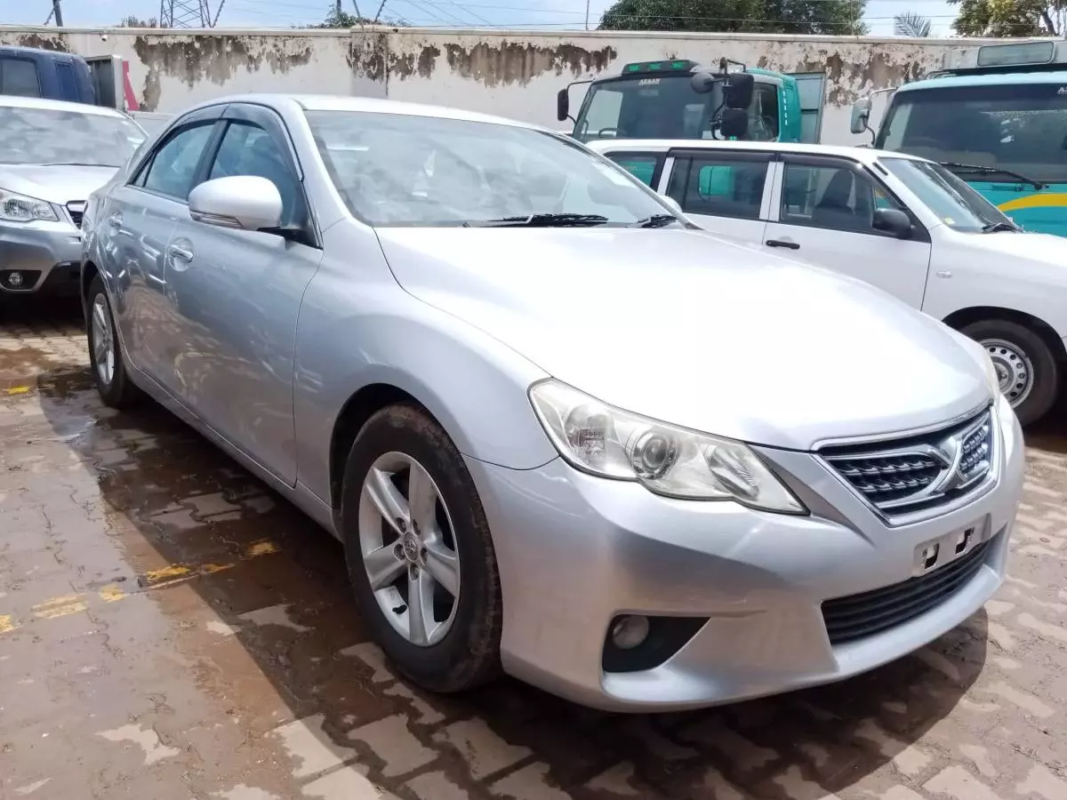 Toyota Mark X   - 2010