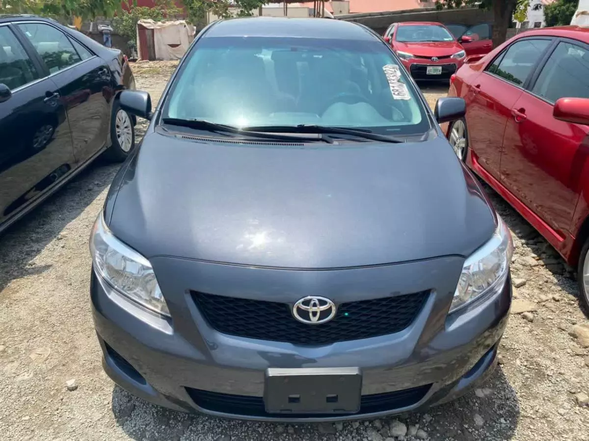 Toyota Corolla - 2010