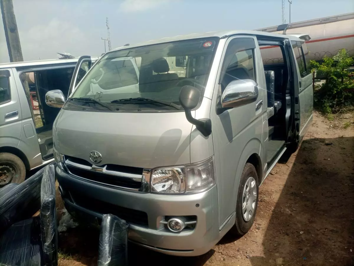 Toyota Hiace   - 2006