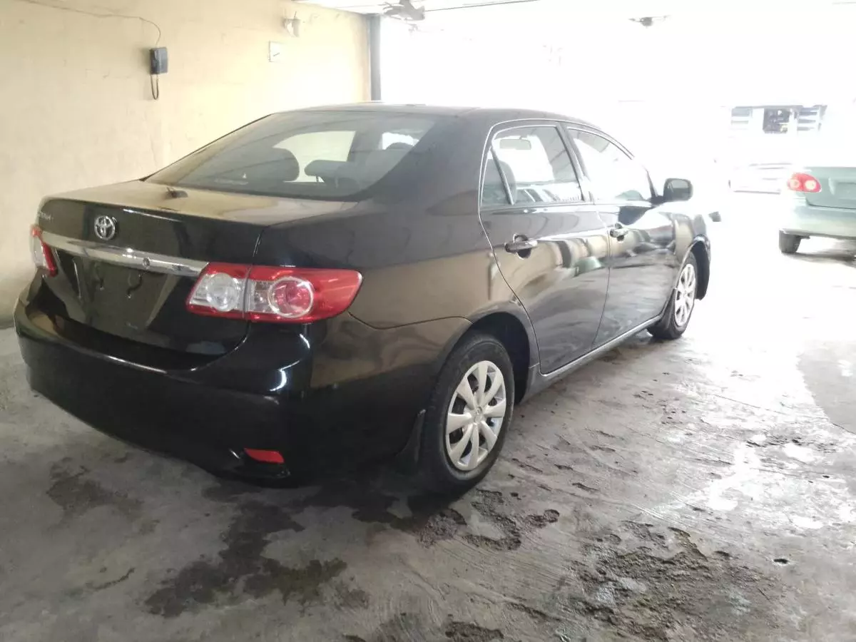 Toyota Corolla   - 2011