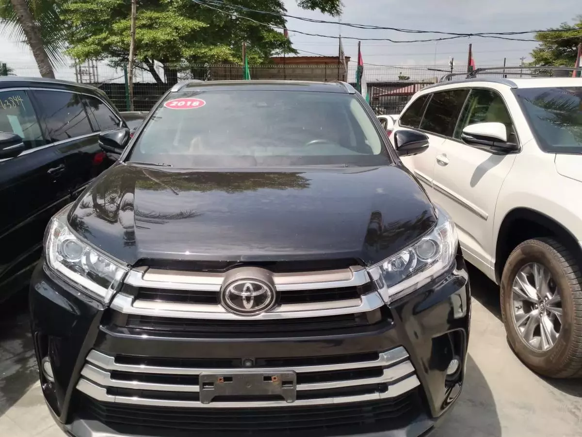 Toyota Highlander   - 2017