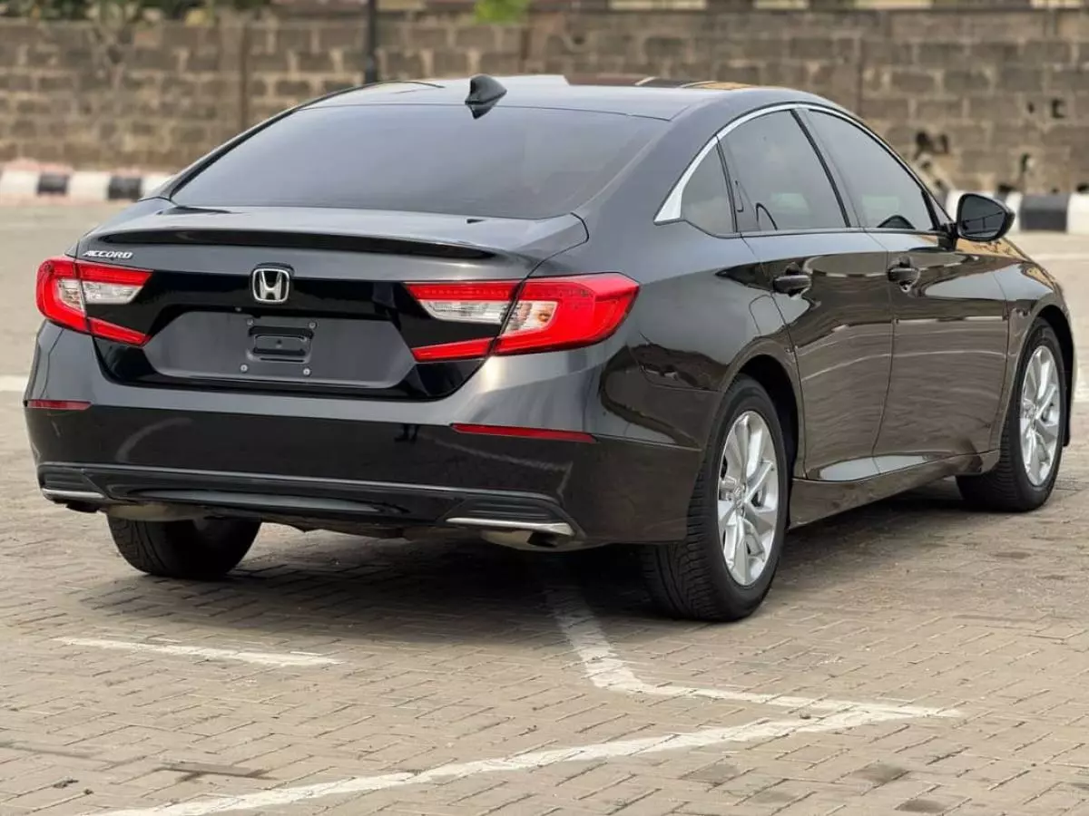 Honda Accord   - 2018