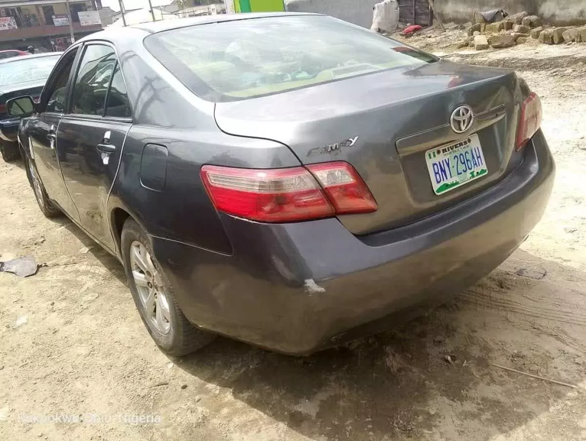 Toyota Camry   - 2008