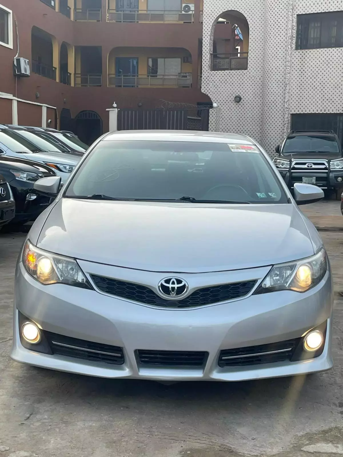 Toyota Camry   - 2014