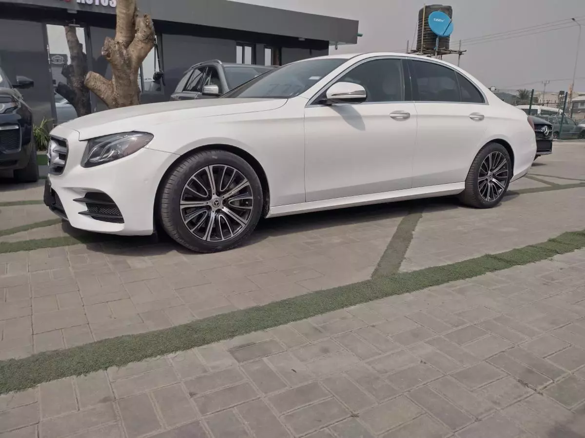 Mercedes-Benz E 300 - 2017