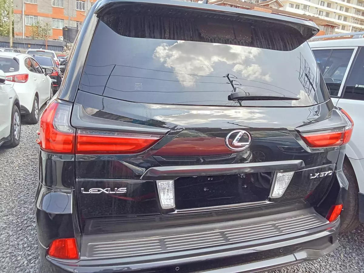 Lexus LX 570   - 2016