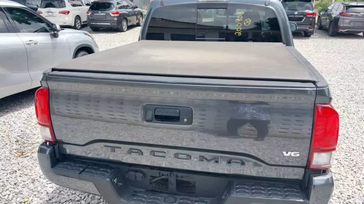 Toyota Tacoma - 2019