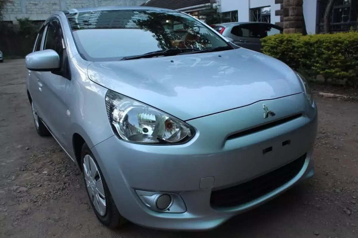 Mitsubishi Mirage - 2015