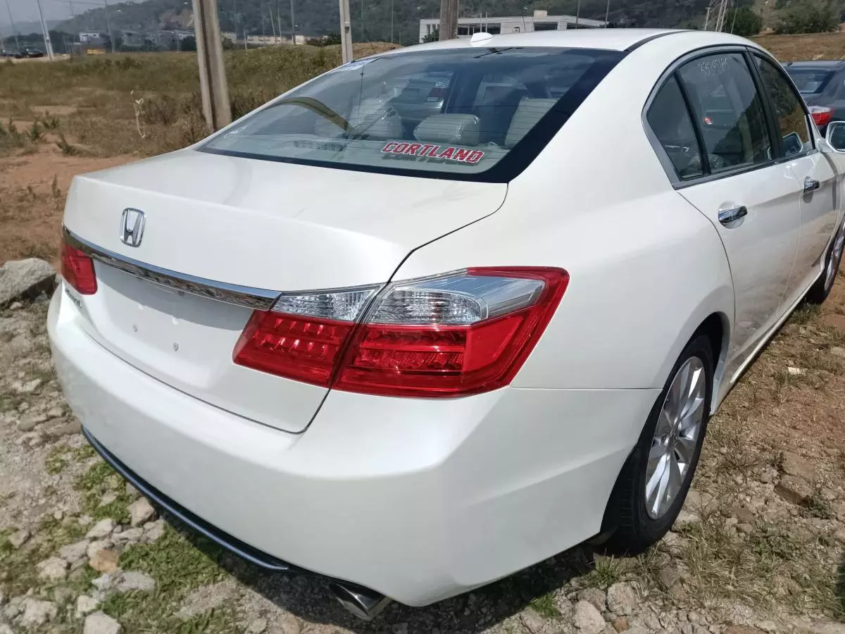 Honda Accord   - 2013