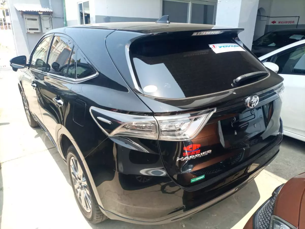 Toyota Harrier - 2017