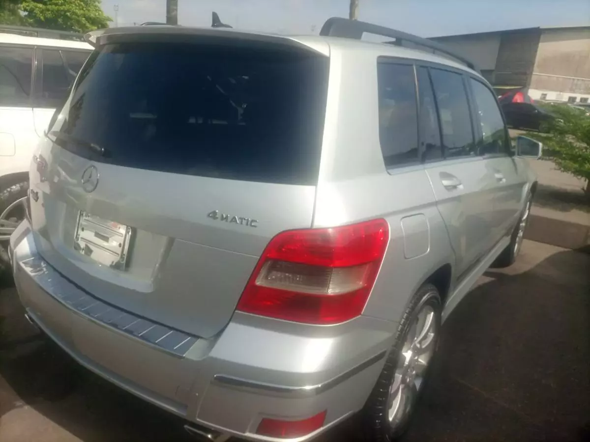 Mercedes-Benz GLK 350   - 2011