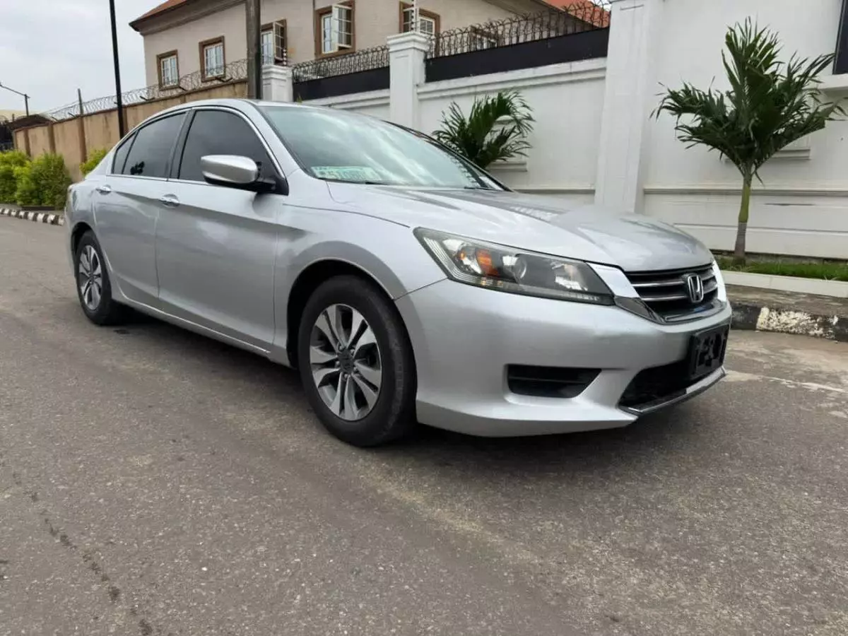 Honda Accord   - 2013