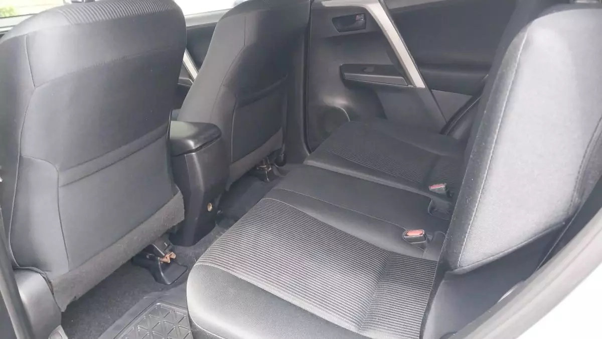 Toyota RAV 4 - 2016