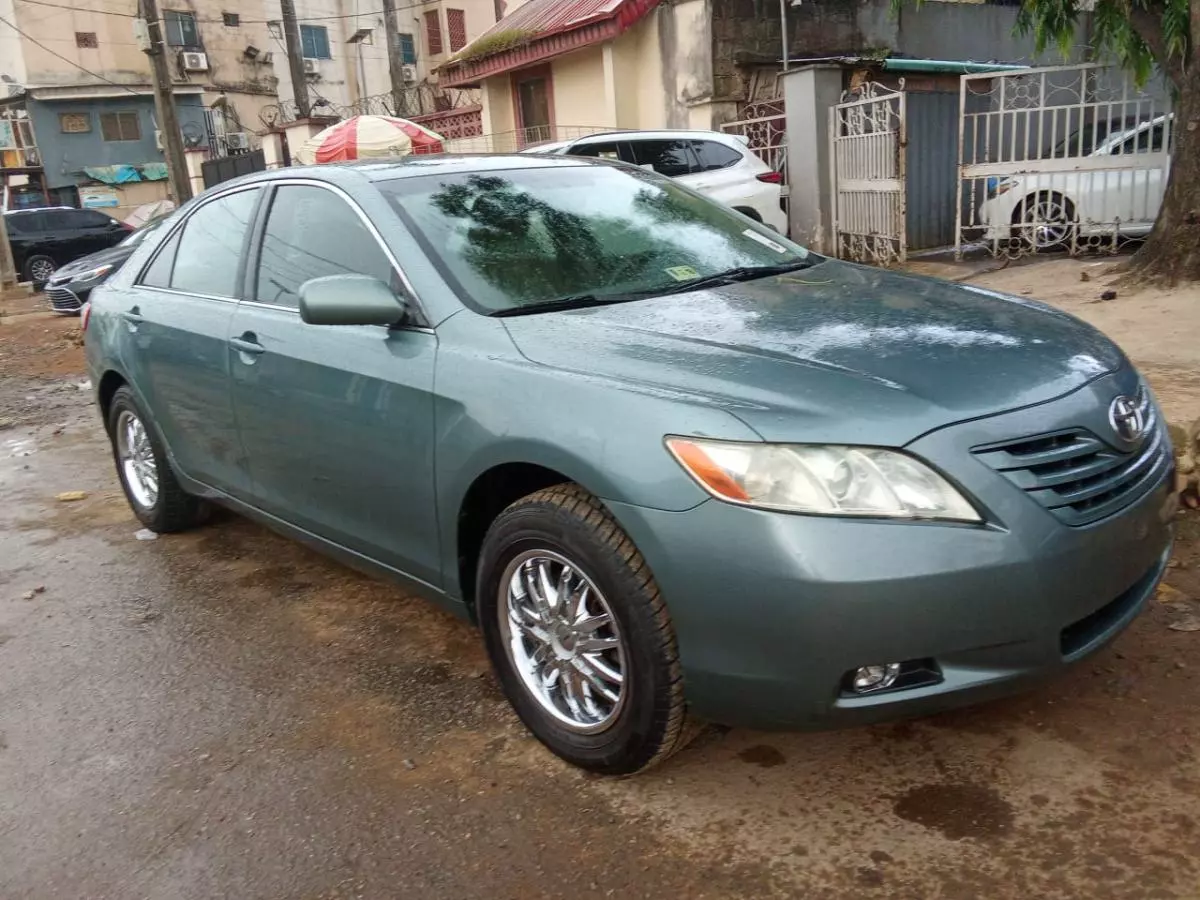 Toyota Camry   - 2007