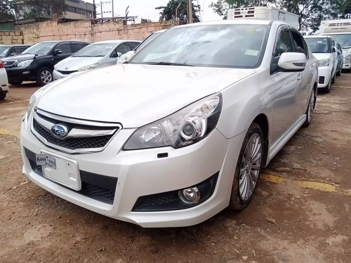 Subaru Legacy   - 2009