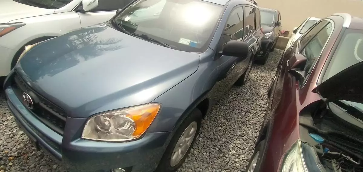 Toyota RAV 4 - 2012