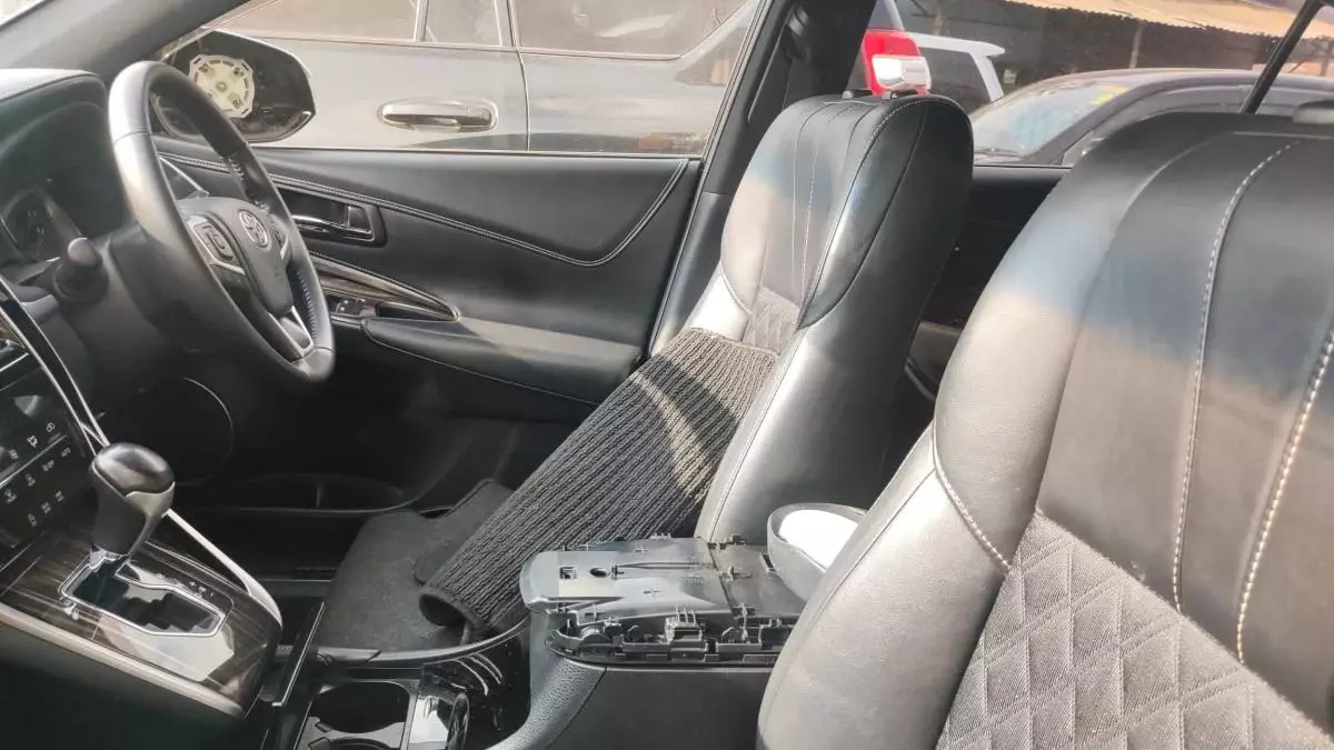 Toyota Harrier - 2014