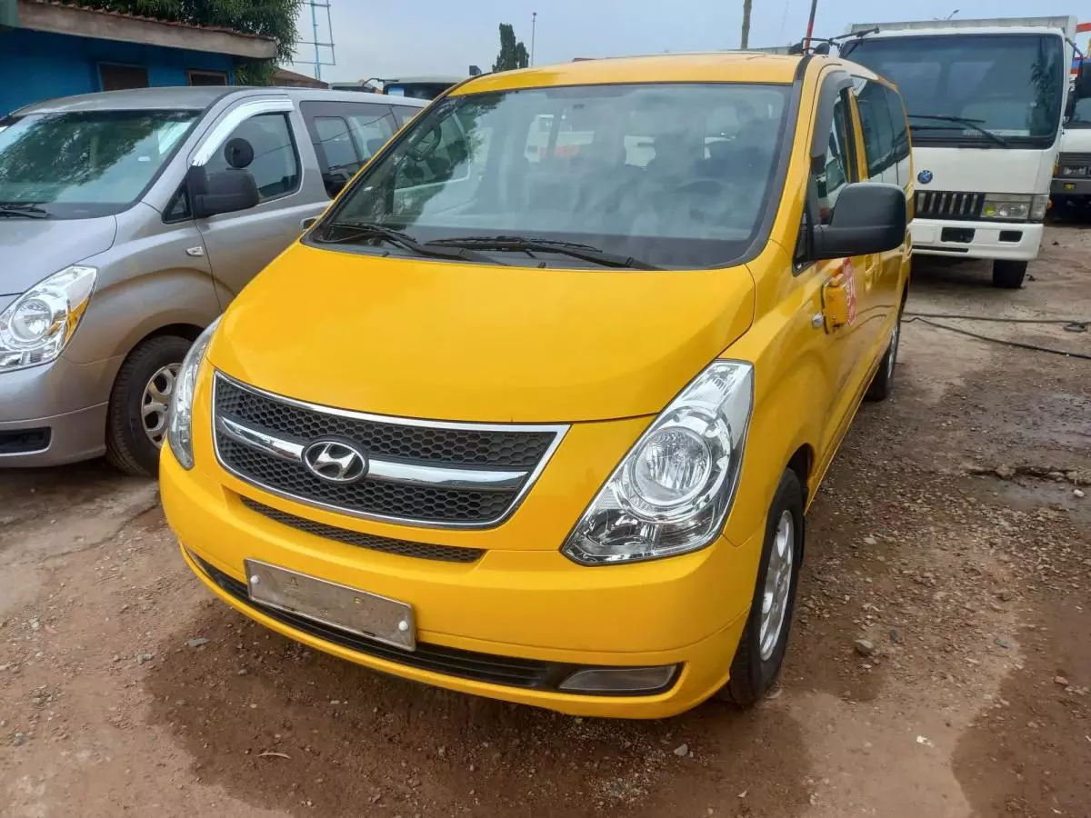 Hyundai H-1 Starex   - 2011