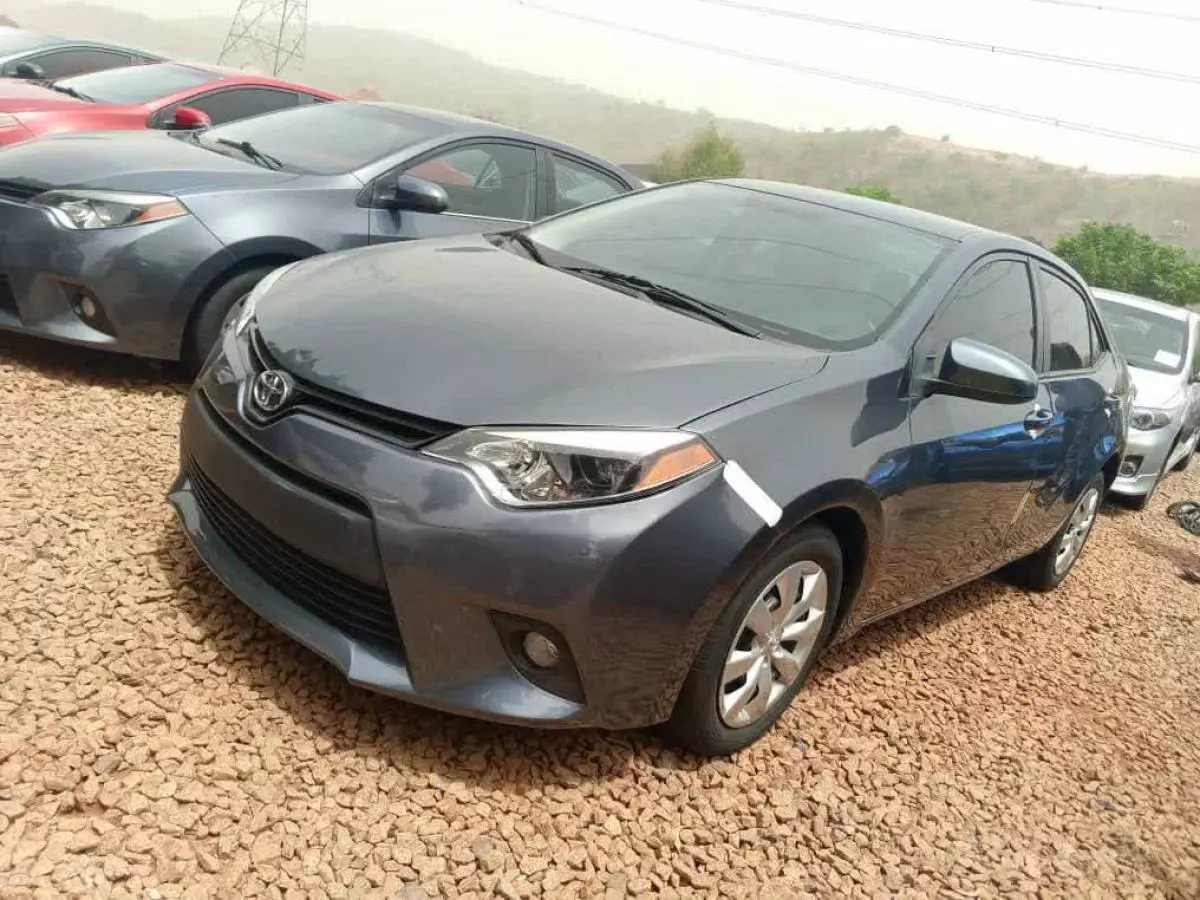 Toyota Corolla   - 2014