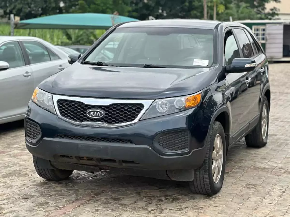 KIA Sorento   - 2012