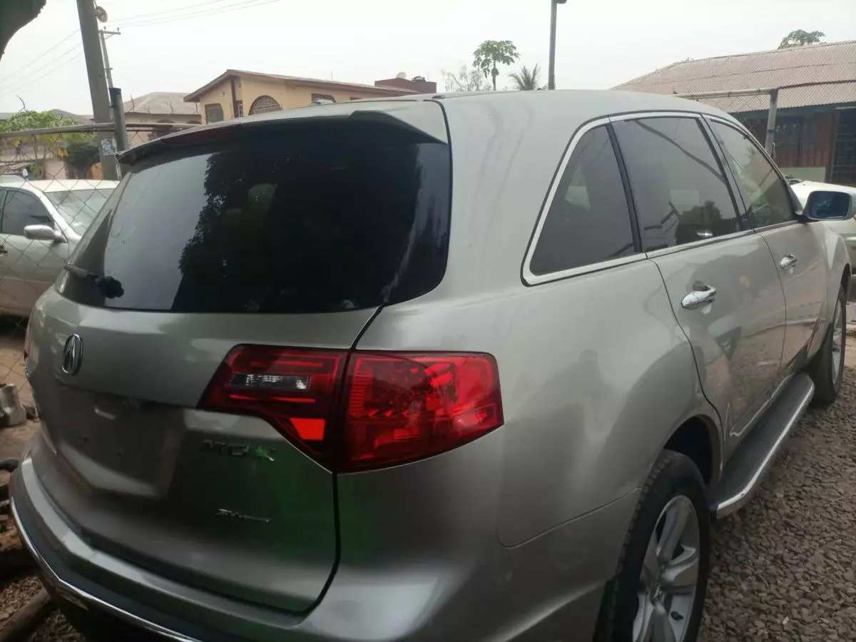 Acura MDX - 2010