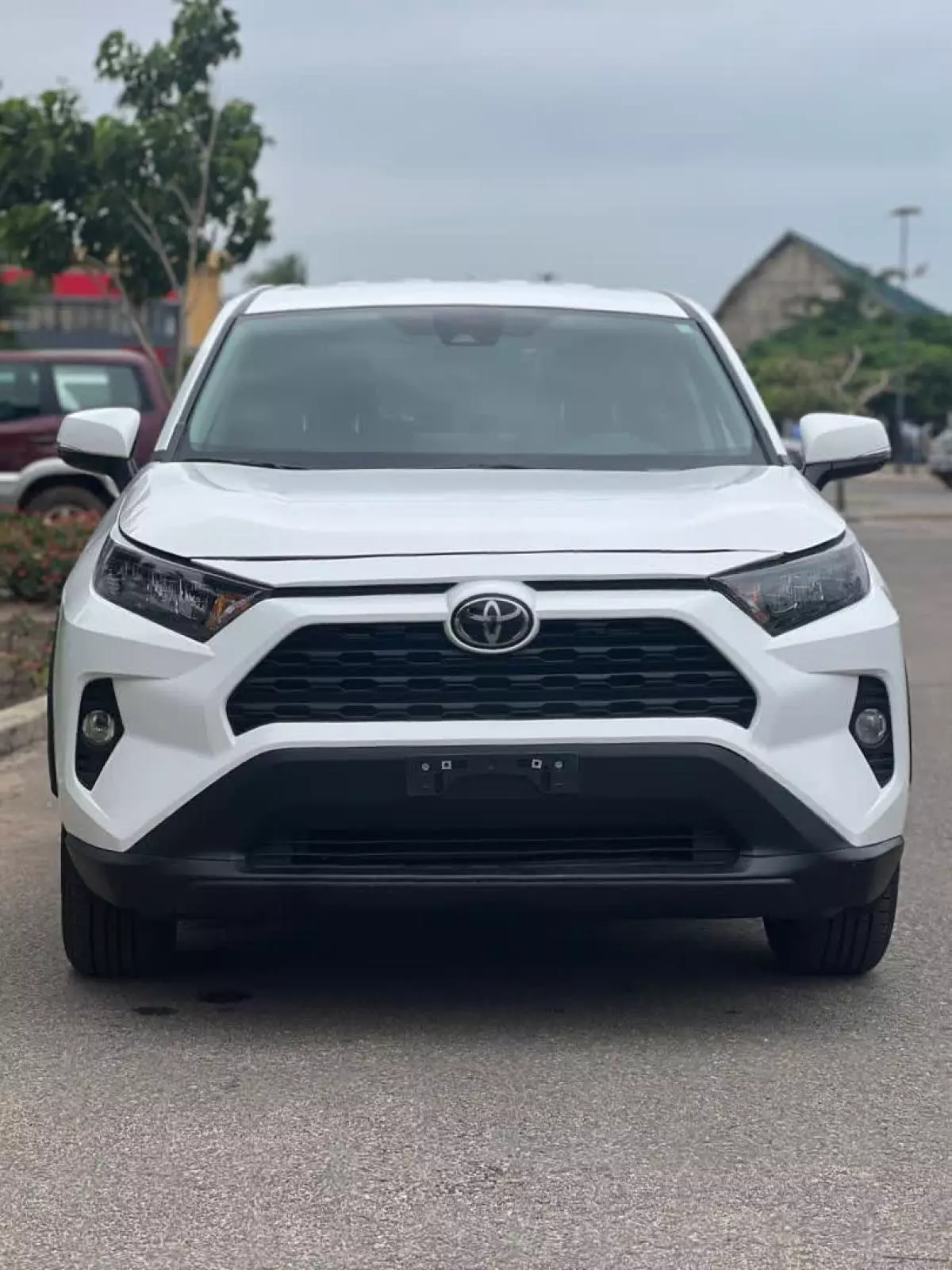 Toyota RAV 4   - 2024