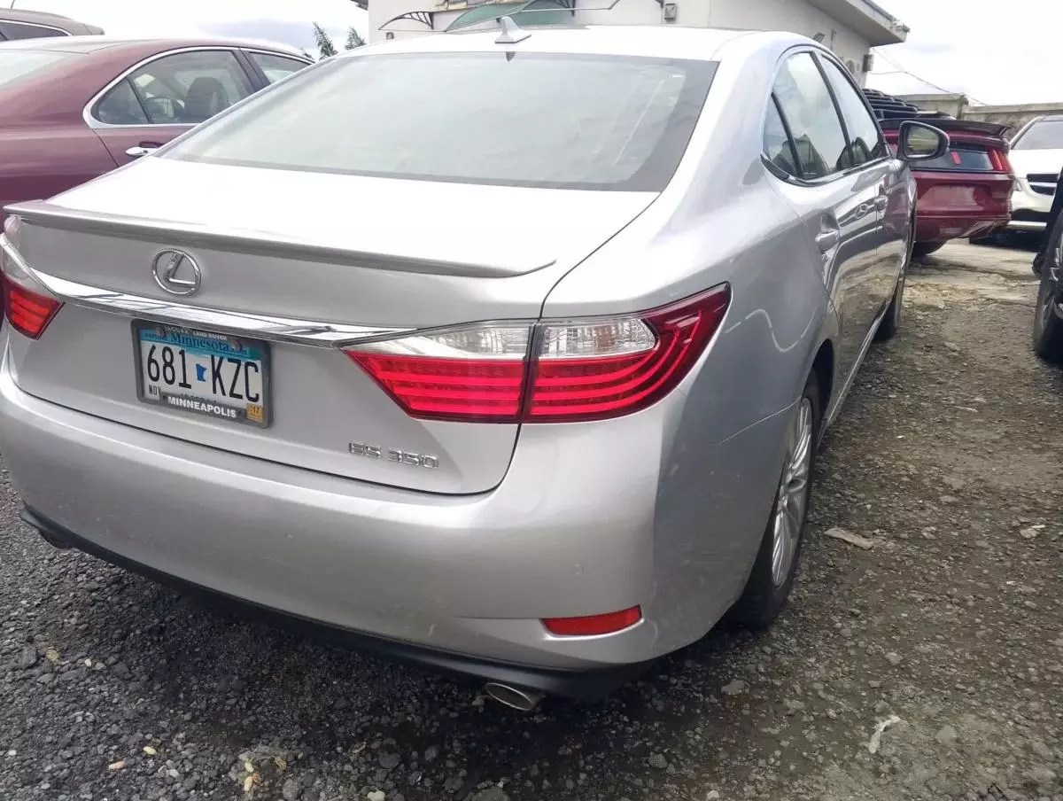 Lexus ES 350   - 2014