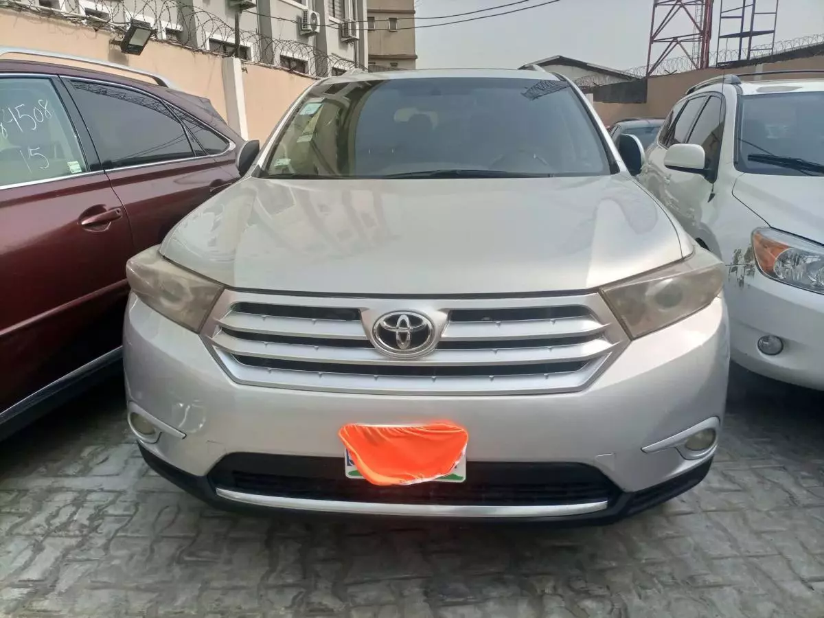 Toyota Highlander - 2010