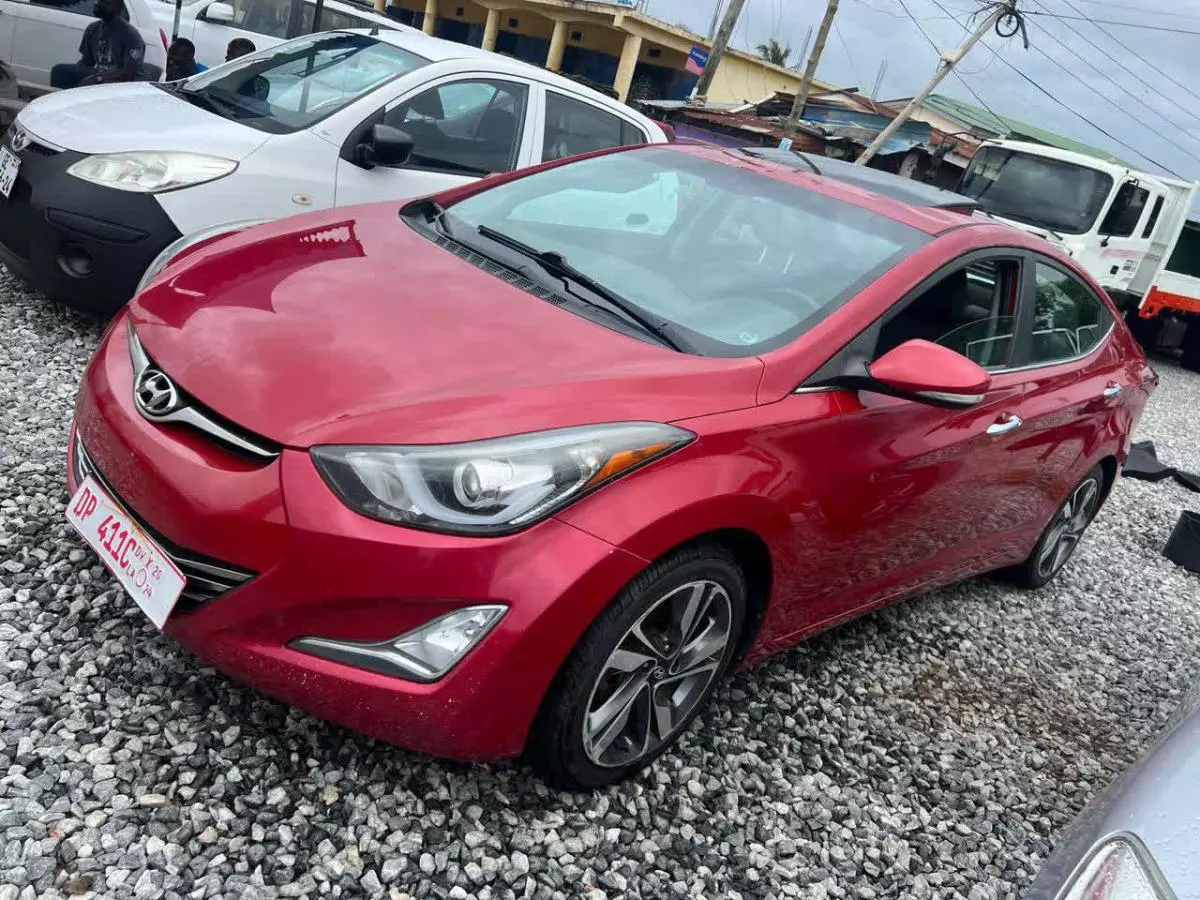 Hyundai Elantra   - 2014