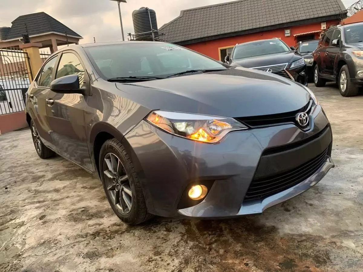 Toyota Corolla   - 2015