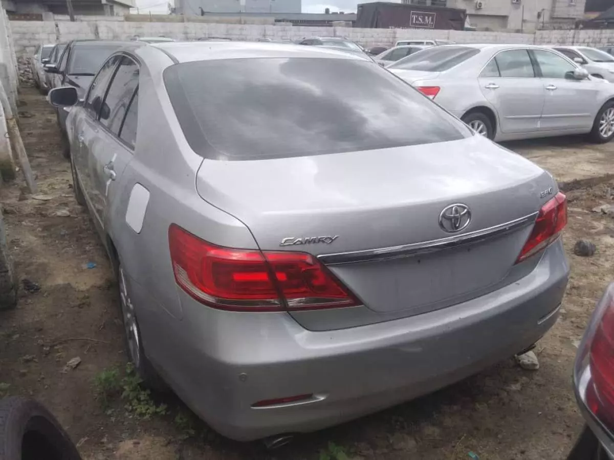 Toyota Camry   - 2015