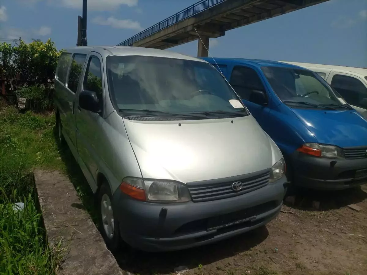 Toyota Hiace   - 2003