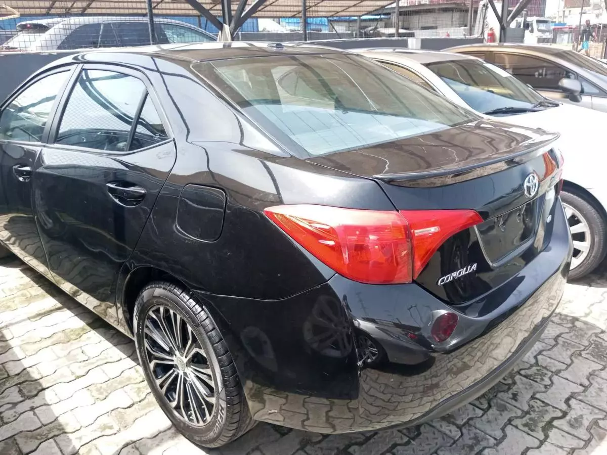 Toyota Corolla - 2015