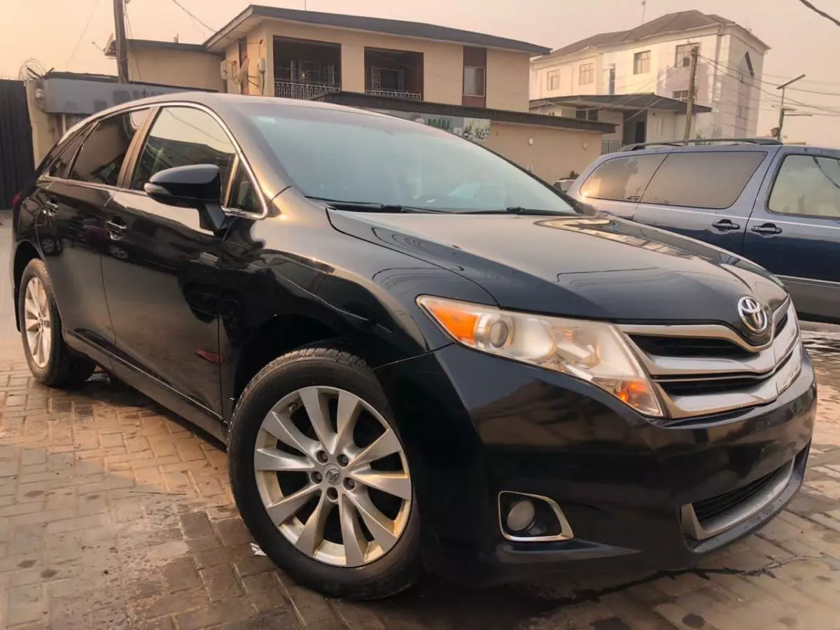 Toyota Venza   - 2014