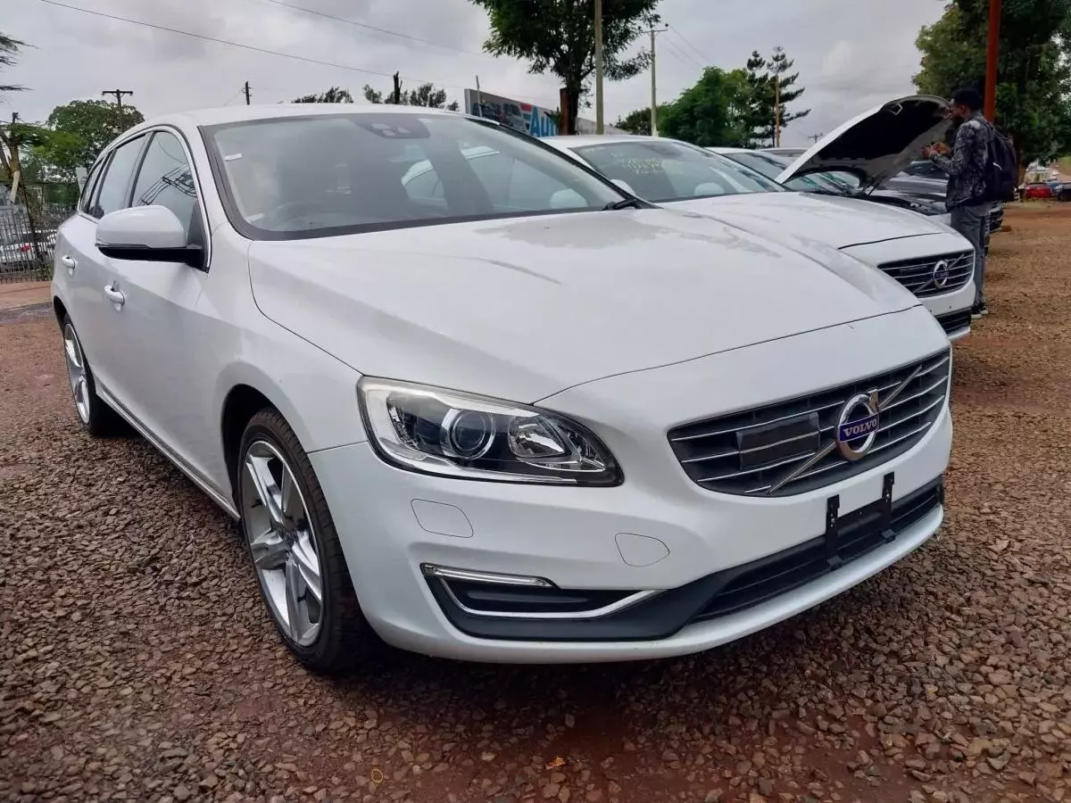 Volvo V60   - 2017