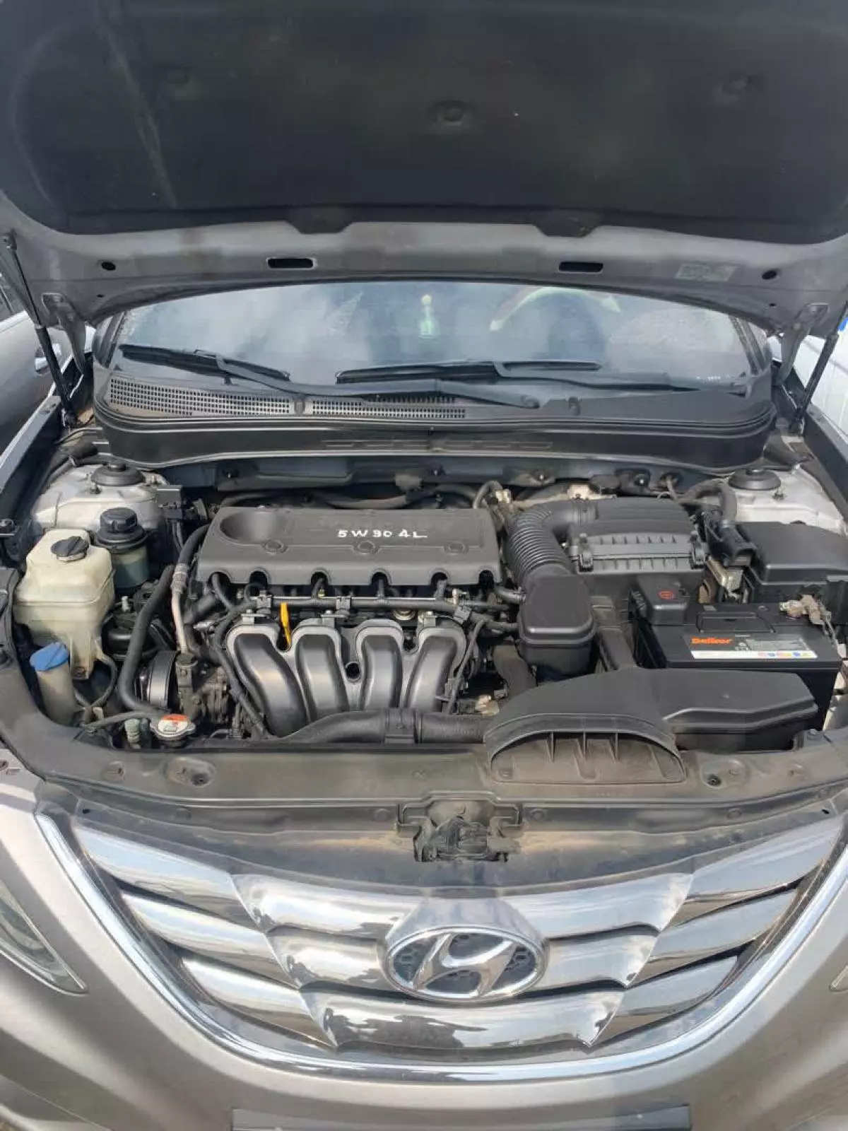 Hyundai Sonata   - 2010