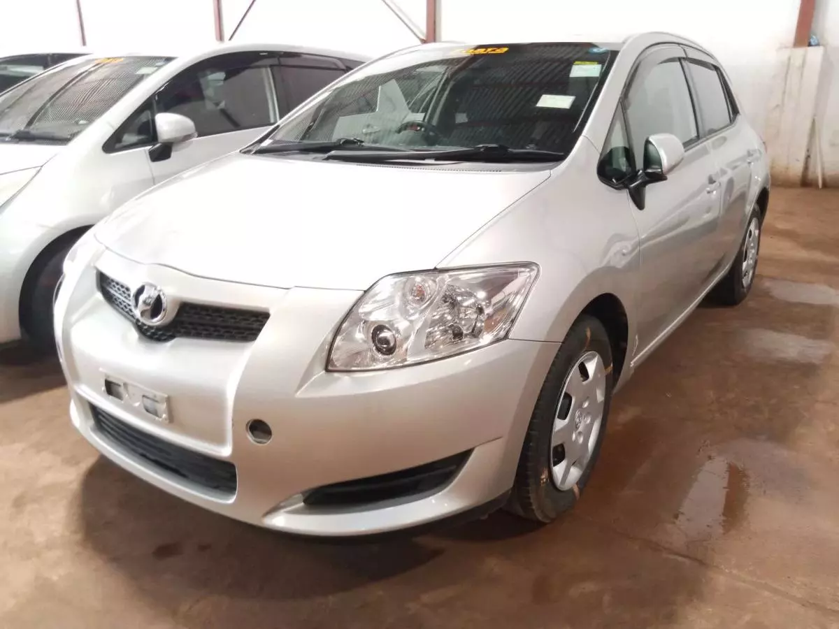 Toyota Auris   - 2009