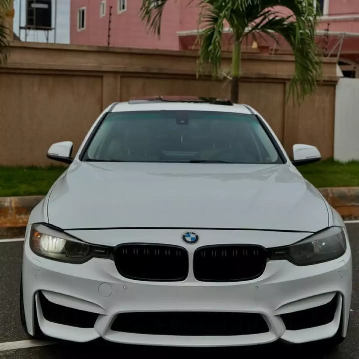 BMW 328i   - 2014