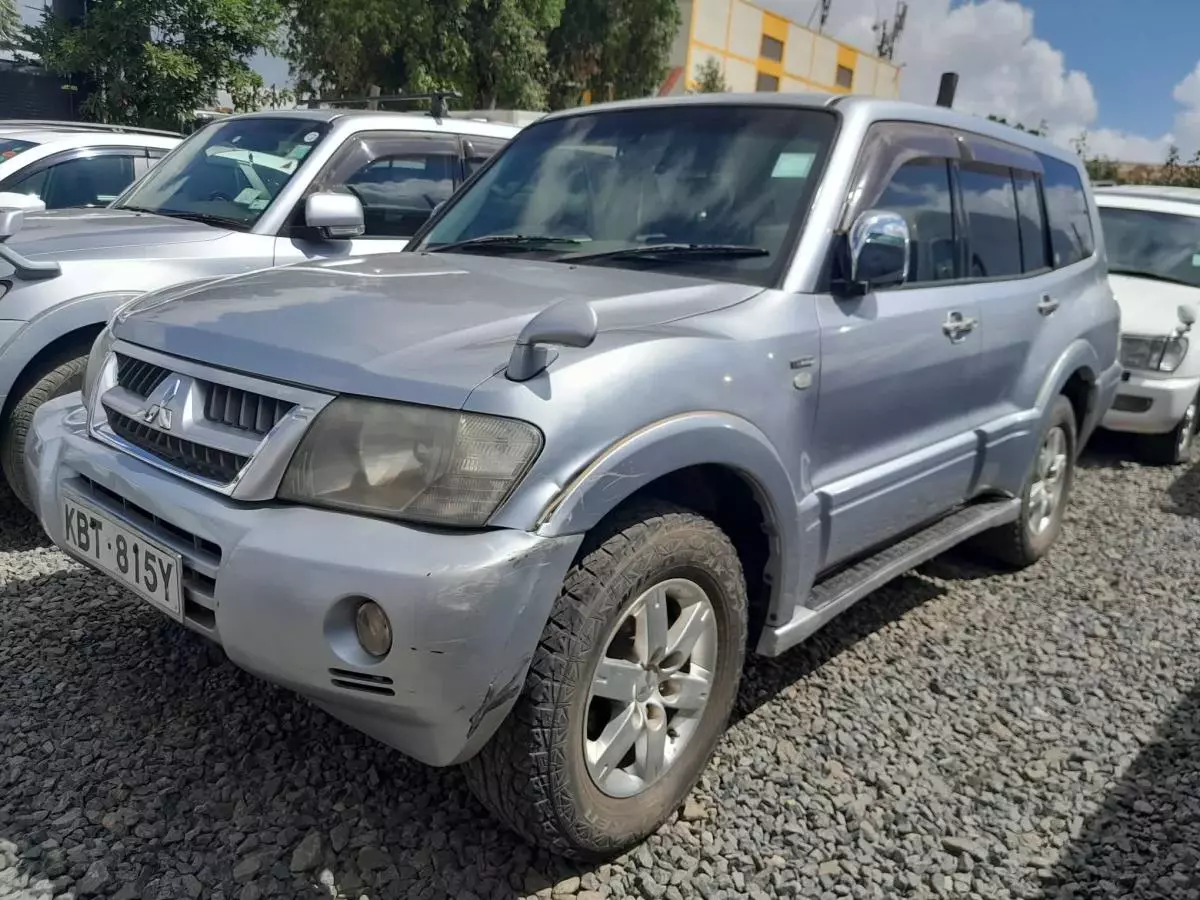 Mitsubishi Shogun  - 2005