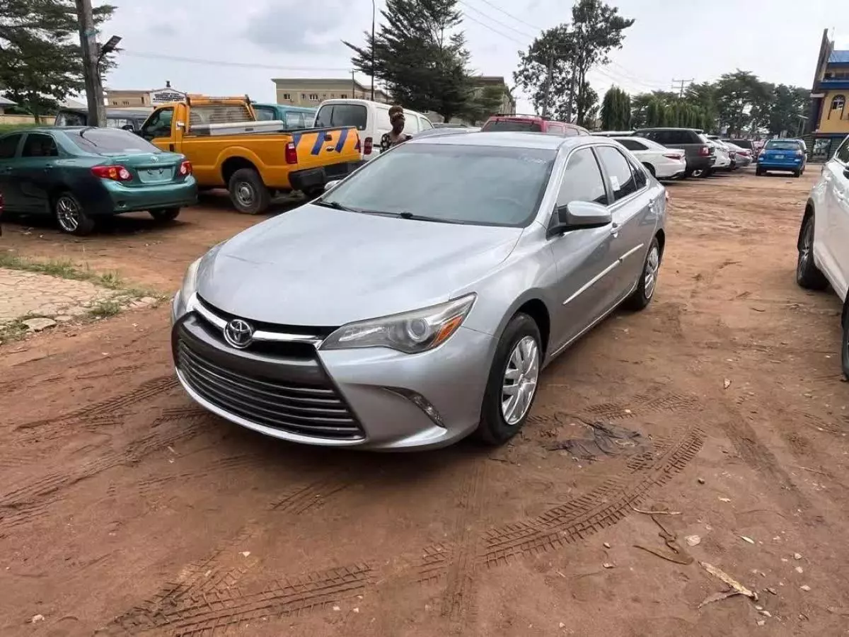 Toyota Camry   - 2017