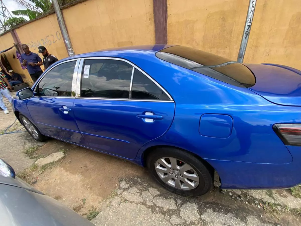 Toyota Camry   - 2009