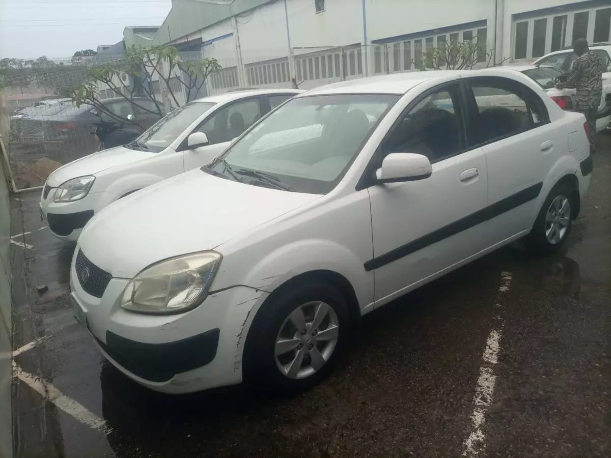 KIA Rio   - 2008