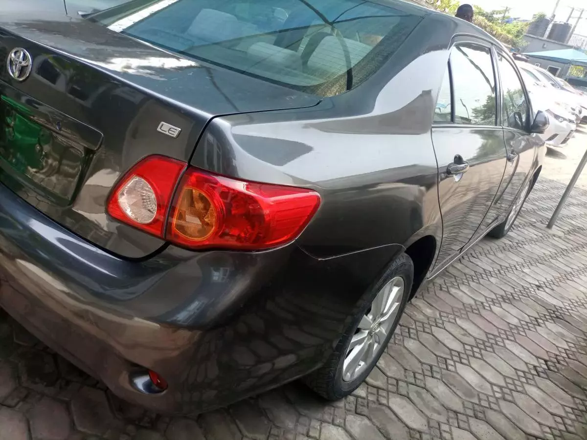 Toyota Corolla - 2009