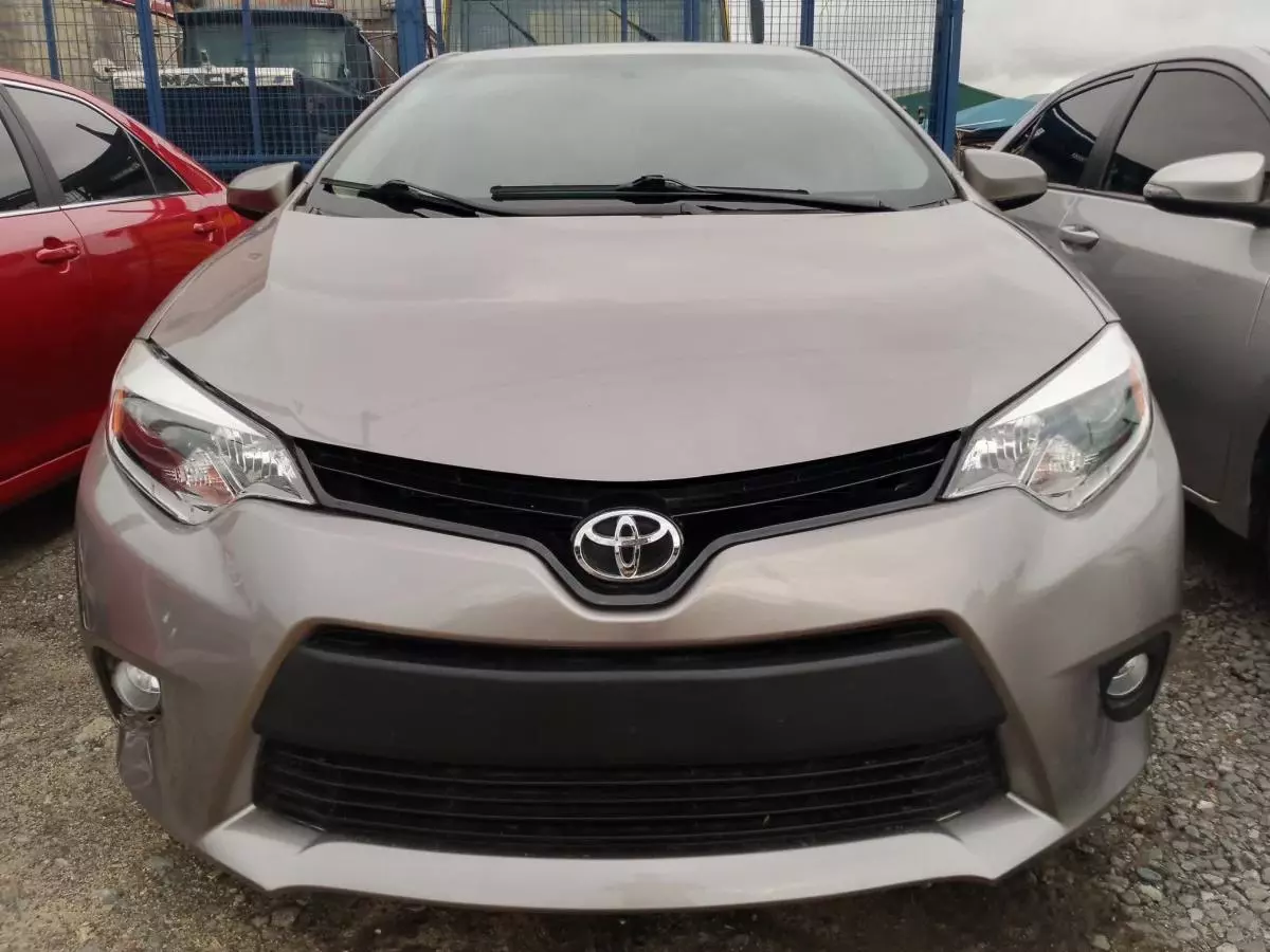 Toyota Corolla   - 2014