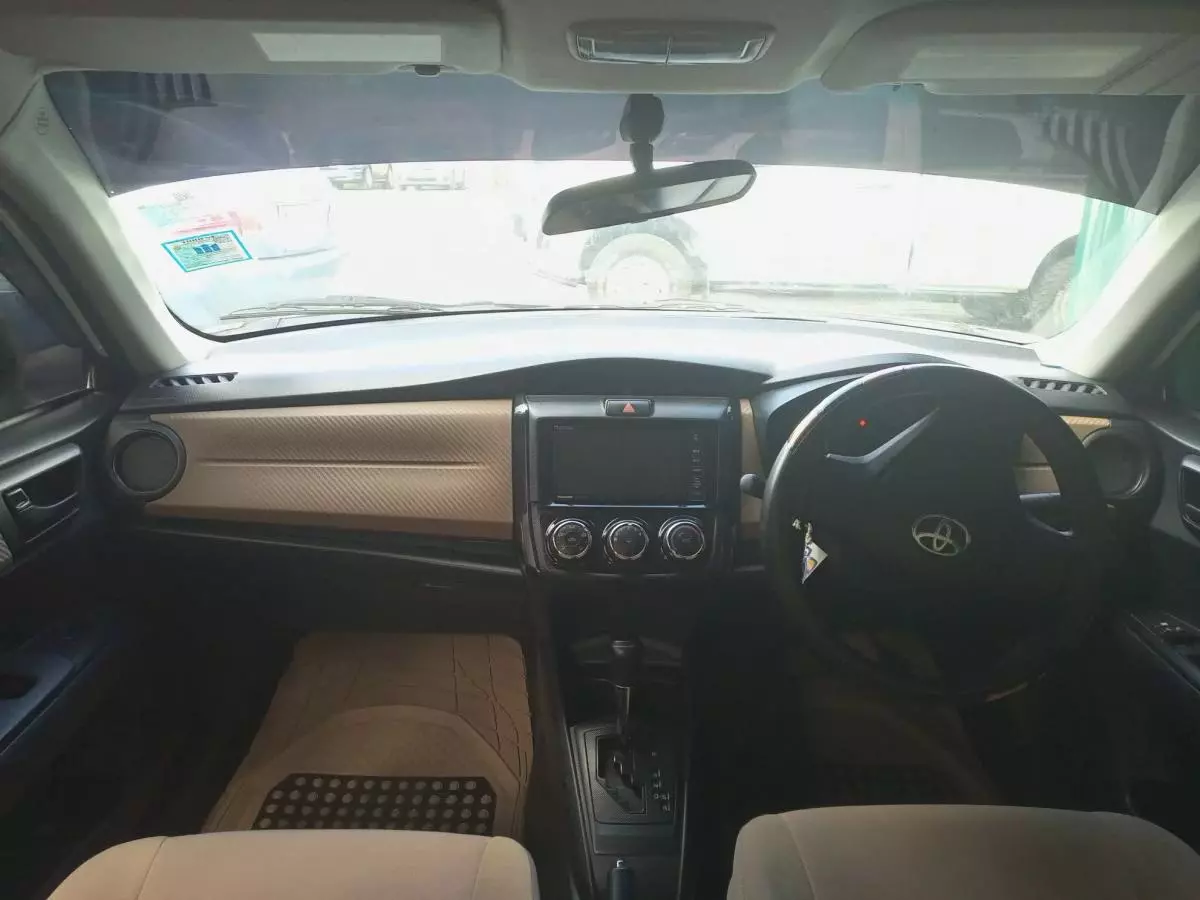 Toyota Axio  - 2014