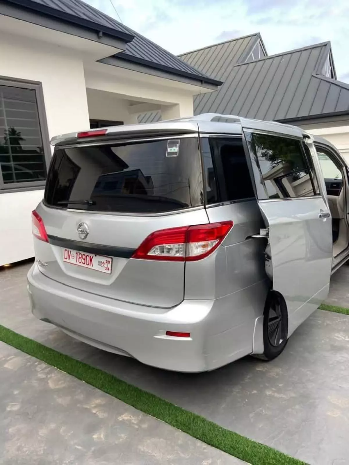 Nissan Quest   - 2013