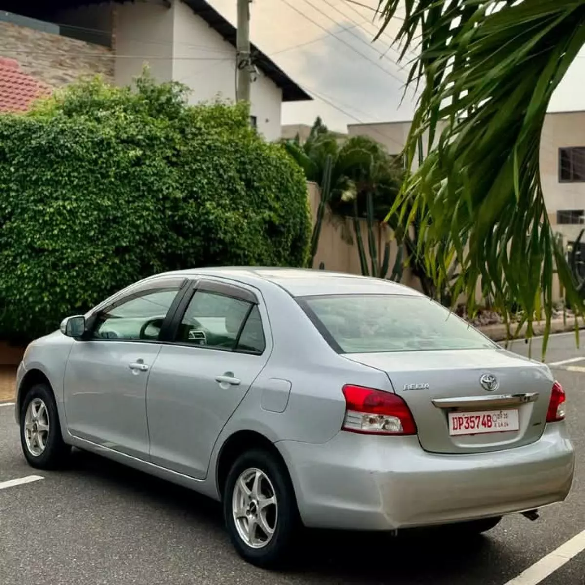 Toyota Belta   - 2011